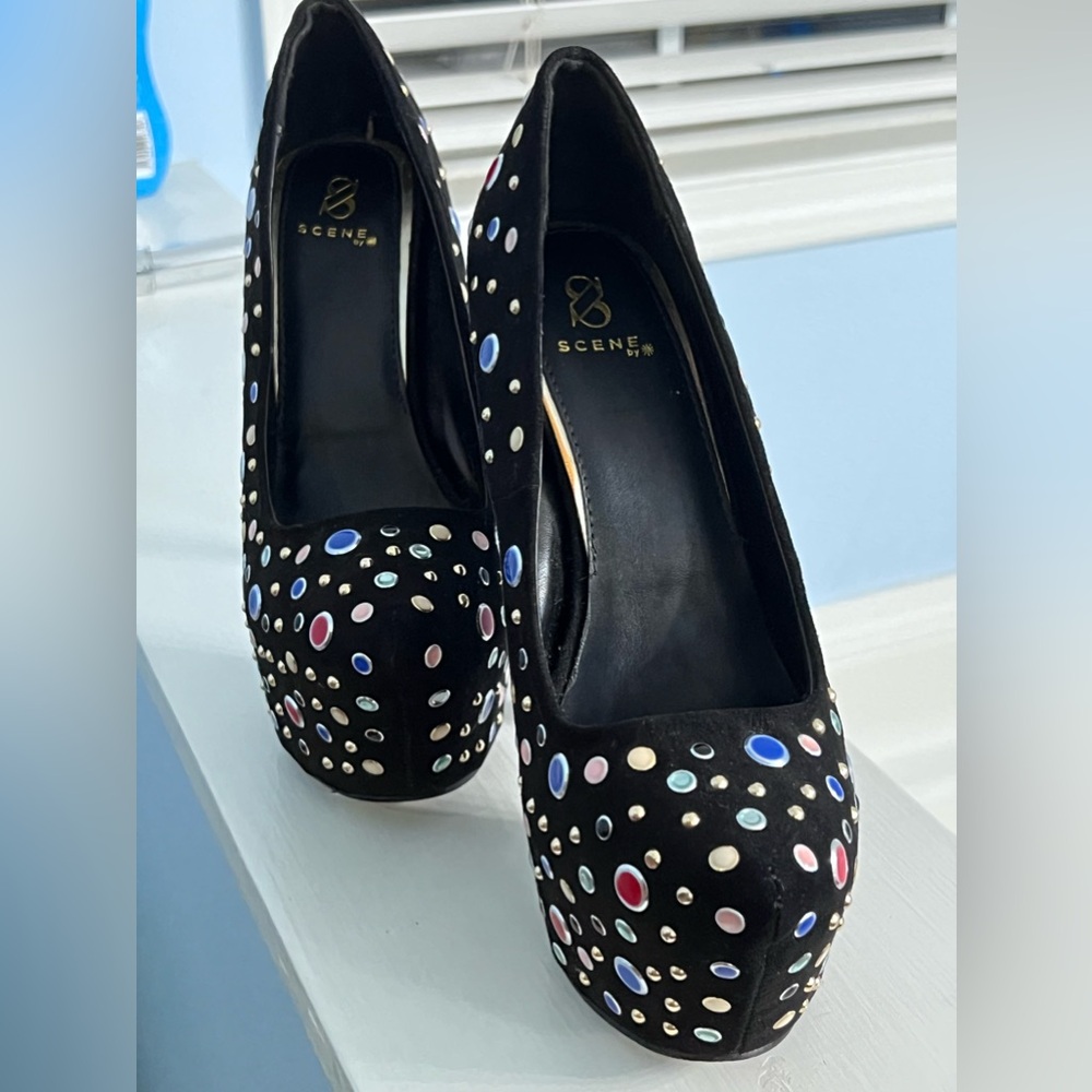 Scene Suede Black Platform Gemstone Embellished Heels Size 5.5